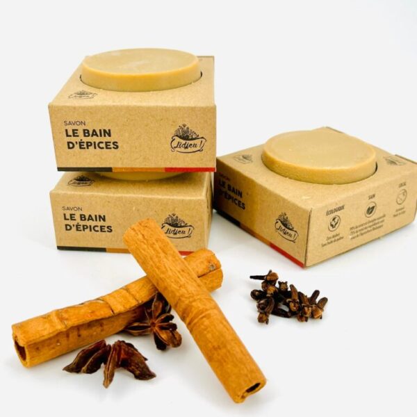 Le Bain d’Épices, savon 100% d'origine naturelle, certifié BIO, à l'amande douce, parfumé à la cannelle et aux d'épices
